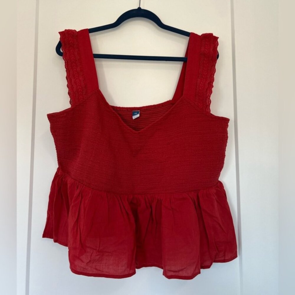 Old Navy - Fitted Smocked Flutter-Sleeve Cutwork Top - Picture 4 of 6